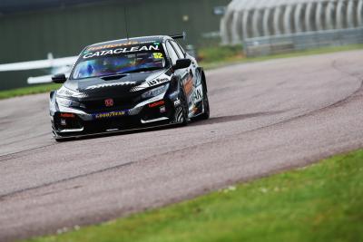 Gordon Shedden (GBR) - Halfords Racing with Cataclean Honda Civic Type