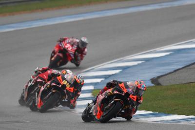 Jack Miller leads Brad Binder, 2024 MotoGP Thai Grand Prix. Credit: Gold and Goose.