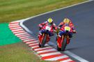 Andrew Irwin leads Tommy Bridewell, 2024 Brands Hatch BSB. Credit: Honda Racing UK.