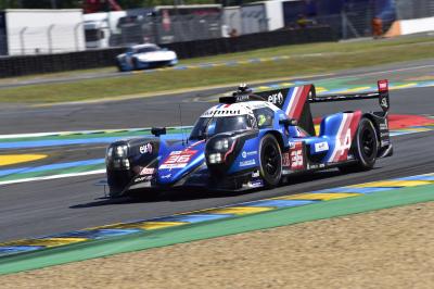 Alpine A480 - Nicolas Lapierre, Andre Negrao, Matthieu Vaxiviere [credit: Andrew Hartley]