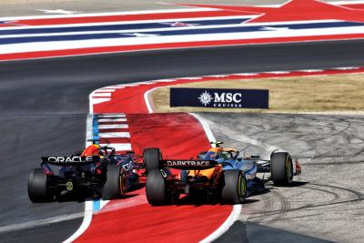 Max Verstappen forces Lando Norris off track 